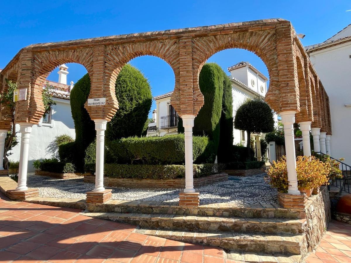 Semidetached Duplex Home At Puebla Aida, Mijas Golf With Pool, Golf And Sea Views Μάλαγα Εξωτερικό φωτογραφία