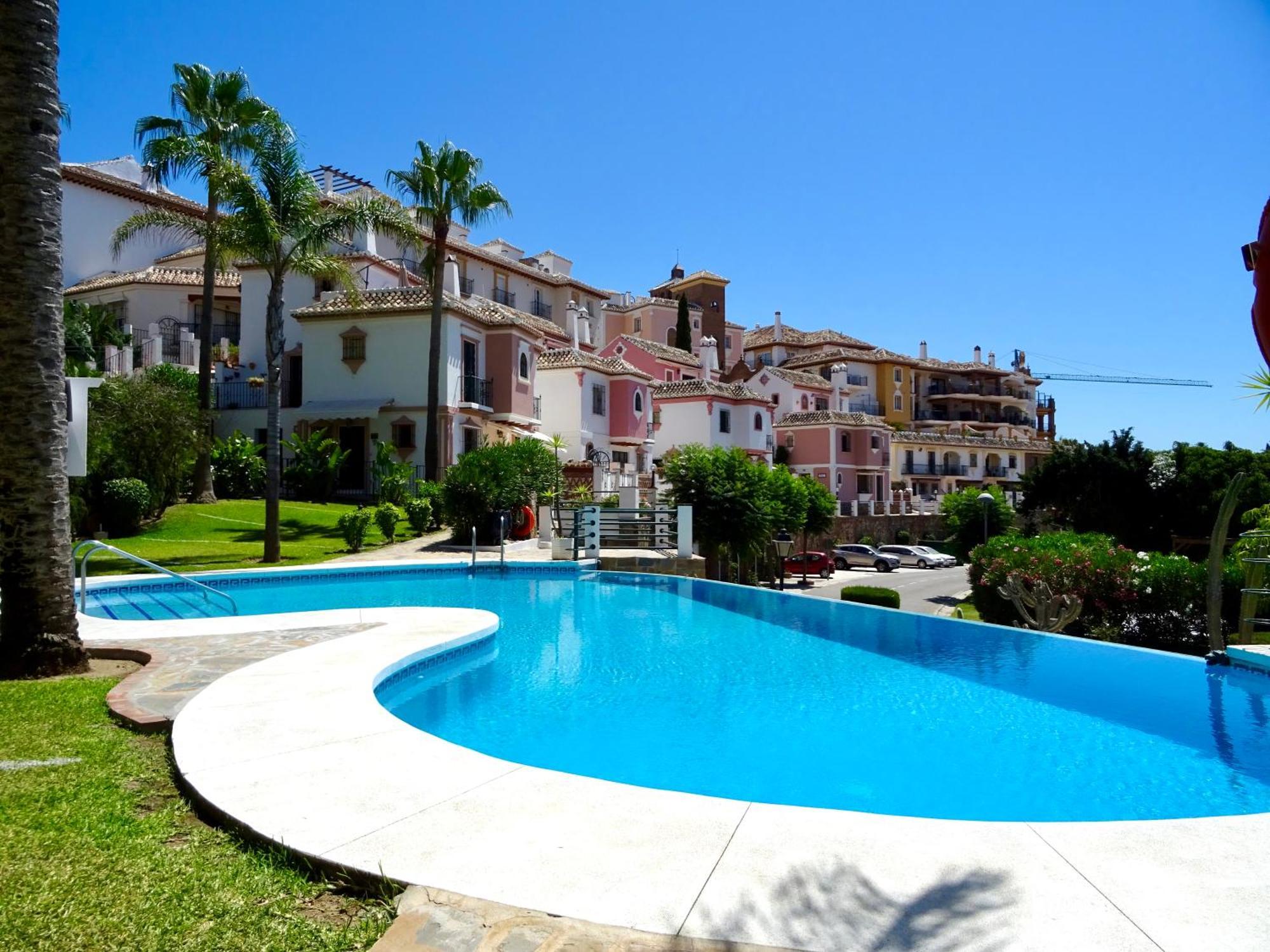 Semidetached Duplex Home At Puebla Aida, Mijas Golf With Pool, Golf And Sea Views Μάλαγα Εξωτερικό φωτογραφία